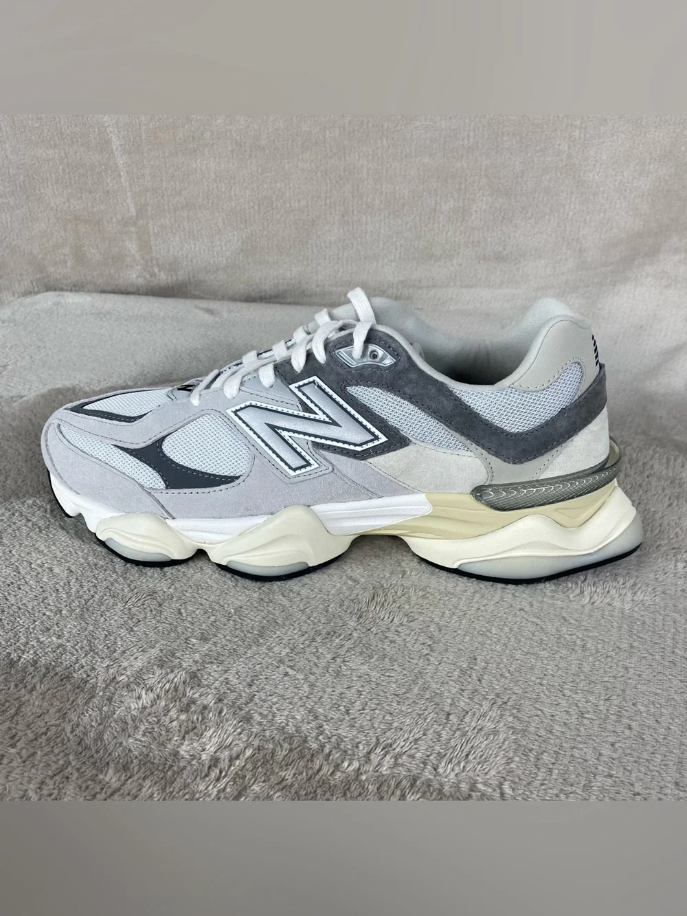 New Balance 9060 U9060GRY Mens Size 13 Rain Cloud Gray Running Shoes NEW